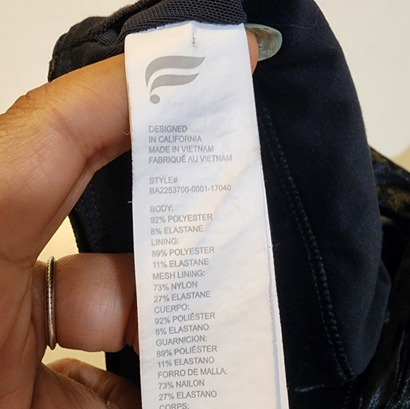 Fabletics Oasis Elegant Black Velvet Sport Bra  Bralette M - Picture 2 of 13